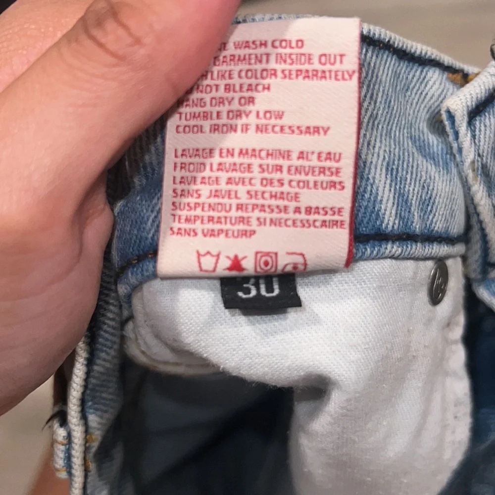 Denim‎ light wash shorts